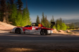 Mitsubishi sa vyštveralo na Pikes Peak "elektricky"