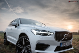 Volvo XC60 T8 eAWD R-Design