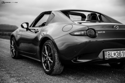 Mazda MX-5 RF - Balerína