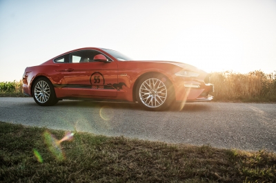 Ford Mustang 5,0 V8 GT 2019 – Tvár prvá – ElektroMechanik